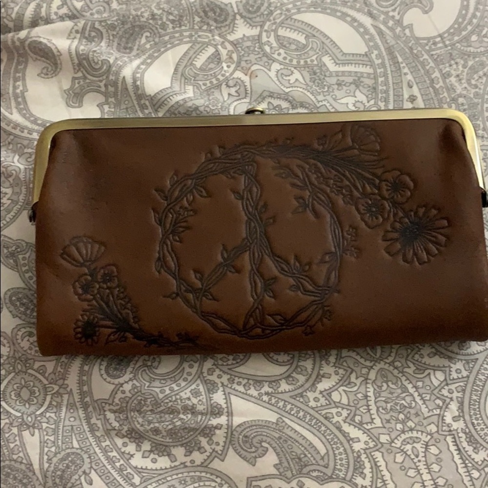 NWOT HOBO Chestnut peace leather Lauren wallet